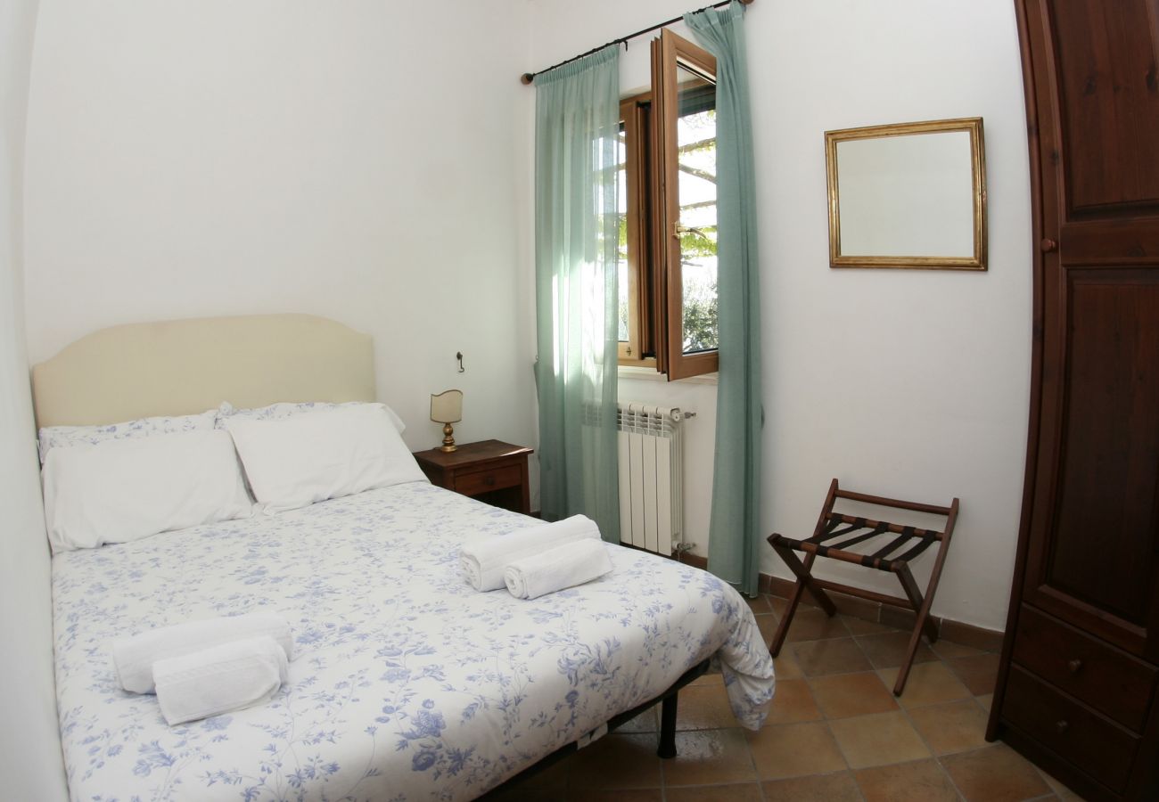 Villa a Sant´Agata sui Due Golfi - Villa Raffaella con Piscina Privata, Vista Mare, Parcheggio e Giardino