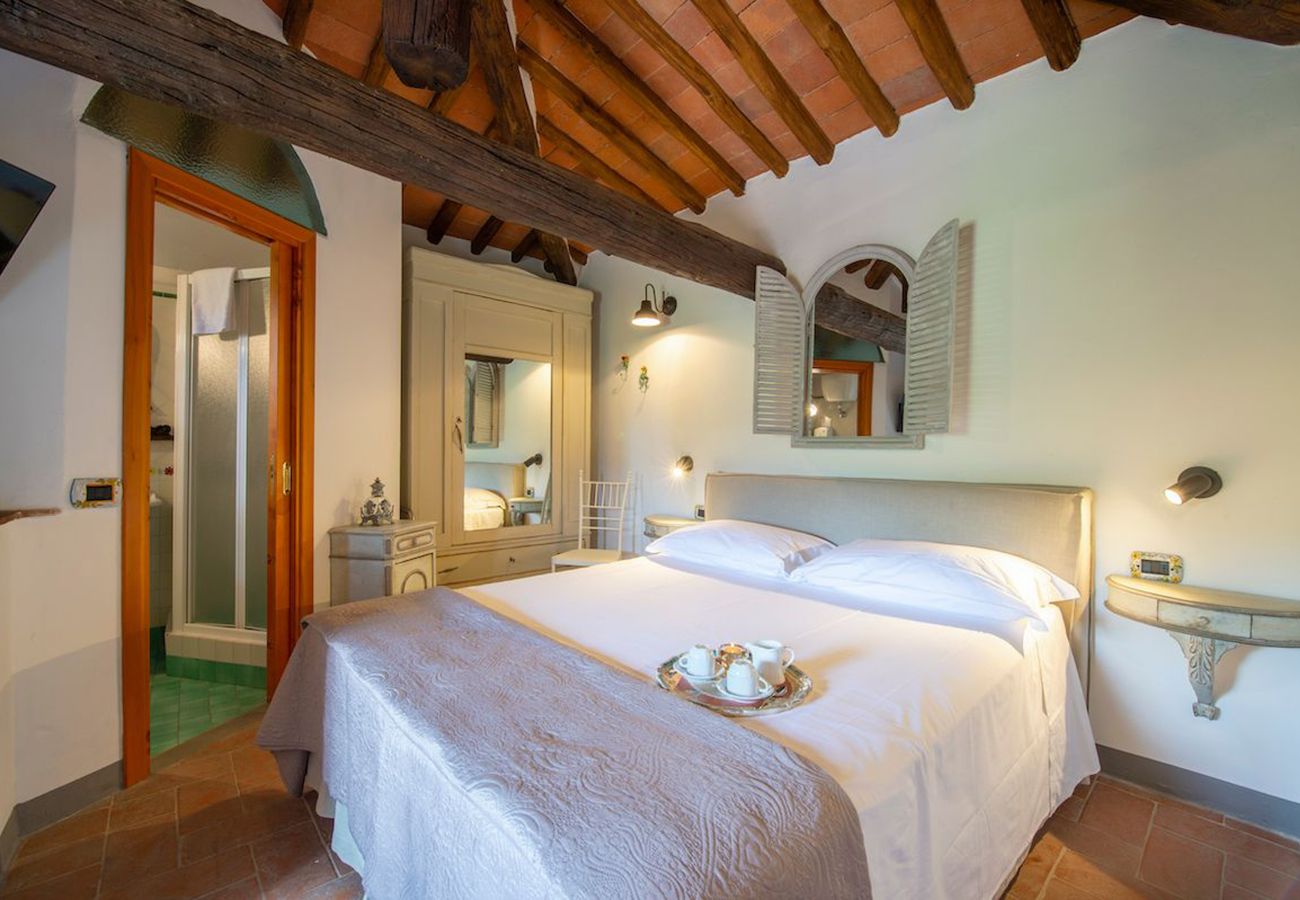 Villa a Greve in Chianti - AMORE RENTALS - Villa Il Casello con Piscina, SPA, Ideale per Gruppi