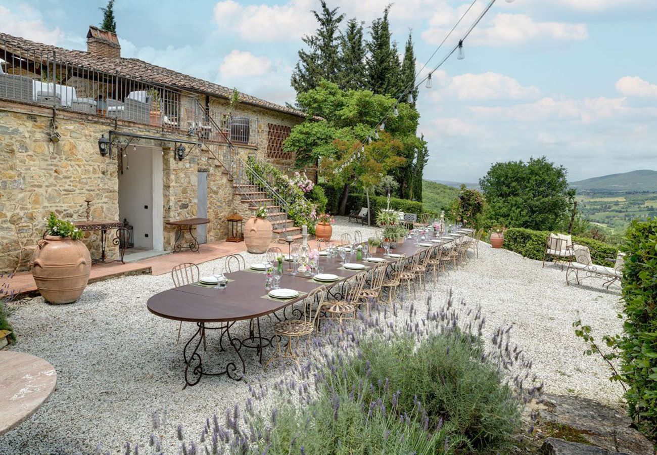 Villa a Greve in Chianti - AMORE RENTALS - Villa Il Casello con Piscina, SPA, Ideale per Gruppi