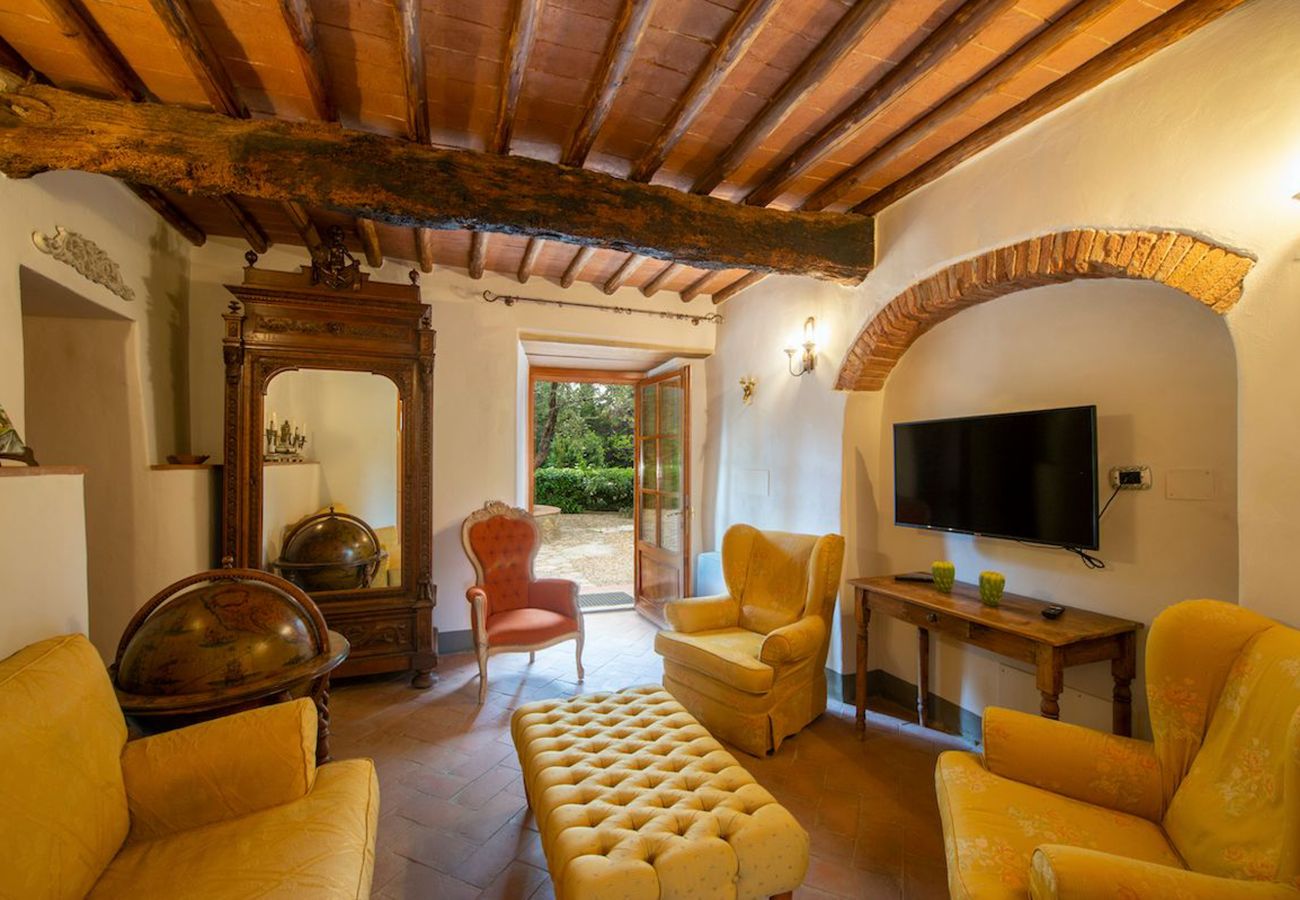 Villa a Greve in Chianti - AMORE RENTALS - Villa Il Casello con Piscina, SPA, Ideale per Gruppi