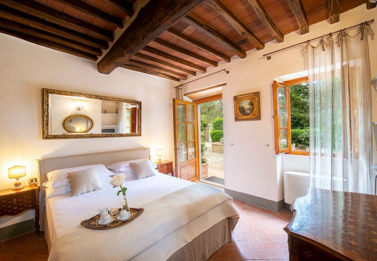 Villa a Greve in Chianti - AMORE RENTALS - Villa Il Casello con Piscina, SPA, Ideale per Gruppi