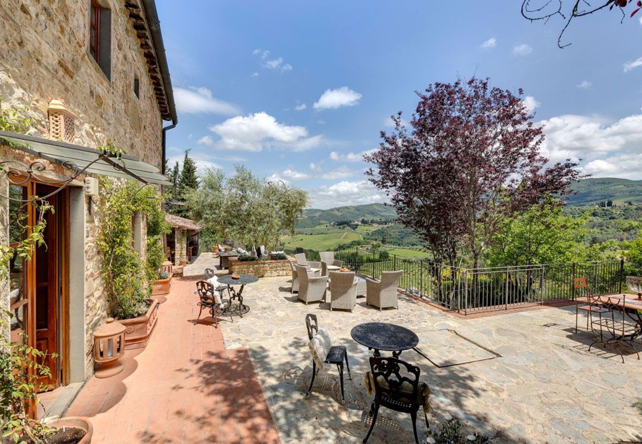 Villa a Greve in Chianti - AMORE RENTALS - Villa Il Casello con Piscina, SPA, Ideale per Gruppi