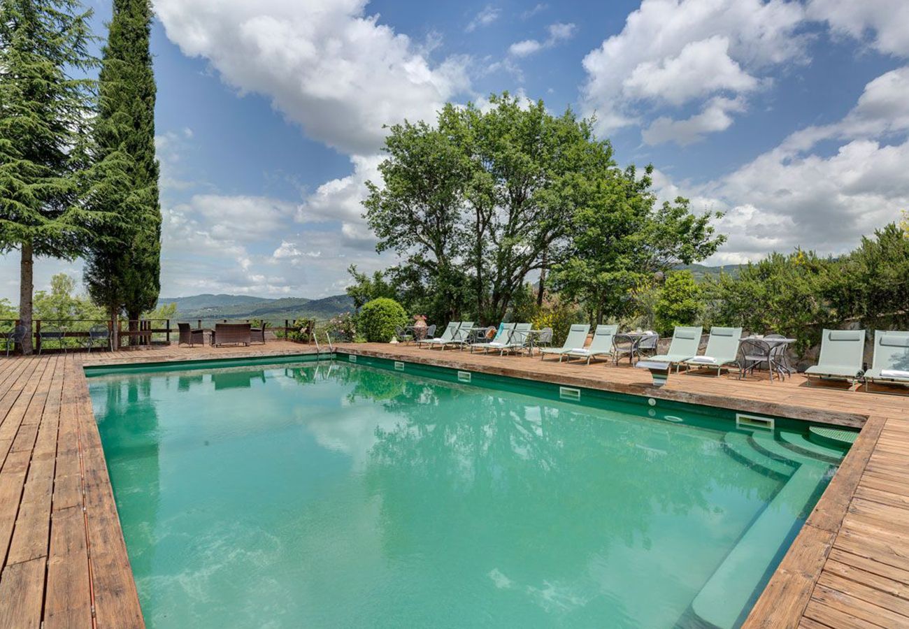 Villa a Greve in Chianti - AMORE RENTALS - Villa Il Casello con Piscina, SPA, Ideale per Gruppi