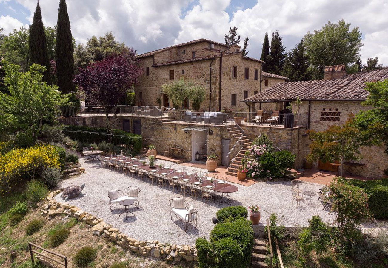 Villa a Greve in Chianti - AMORE RENTALS - Villa Il Casello con Piscina, SPA, Ideale per Gruppi