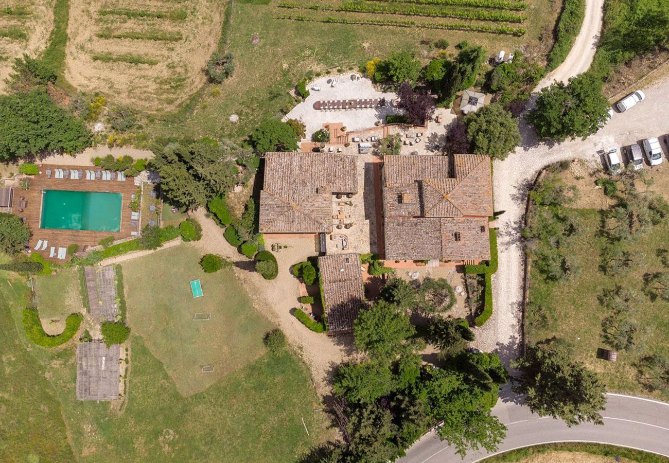 Villa a Greve in Chianti - AMORE RENTALS - Villa Il Casello con Piscina, SPA, Ideale per Gruppi