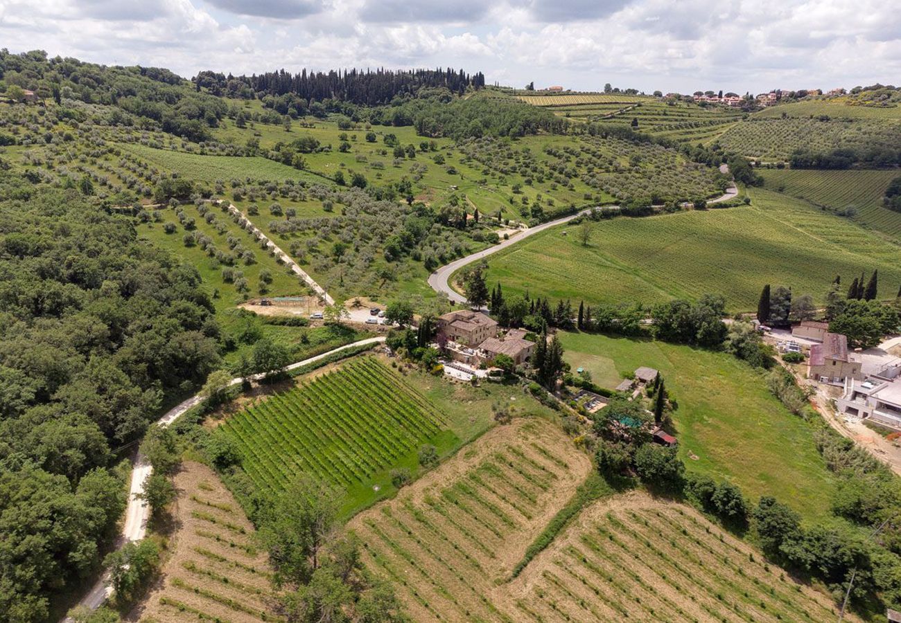 Villa a Greve in Chianti - AMORE RENTALS - Villa Il Casello con Piscina, SPA, Ideale per Gruppi