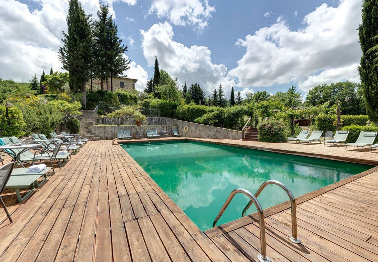 Villa a Greve in Chianti - AMORE RENTALS - Villa Il Casello con Piscina, SPA, Ideale per Gruppi