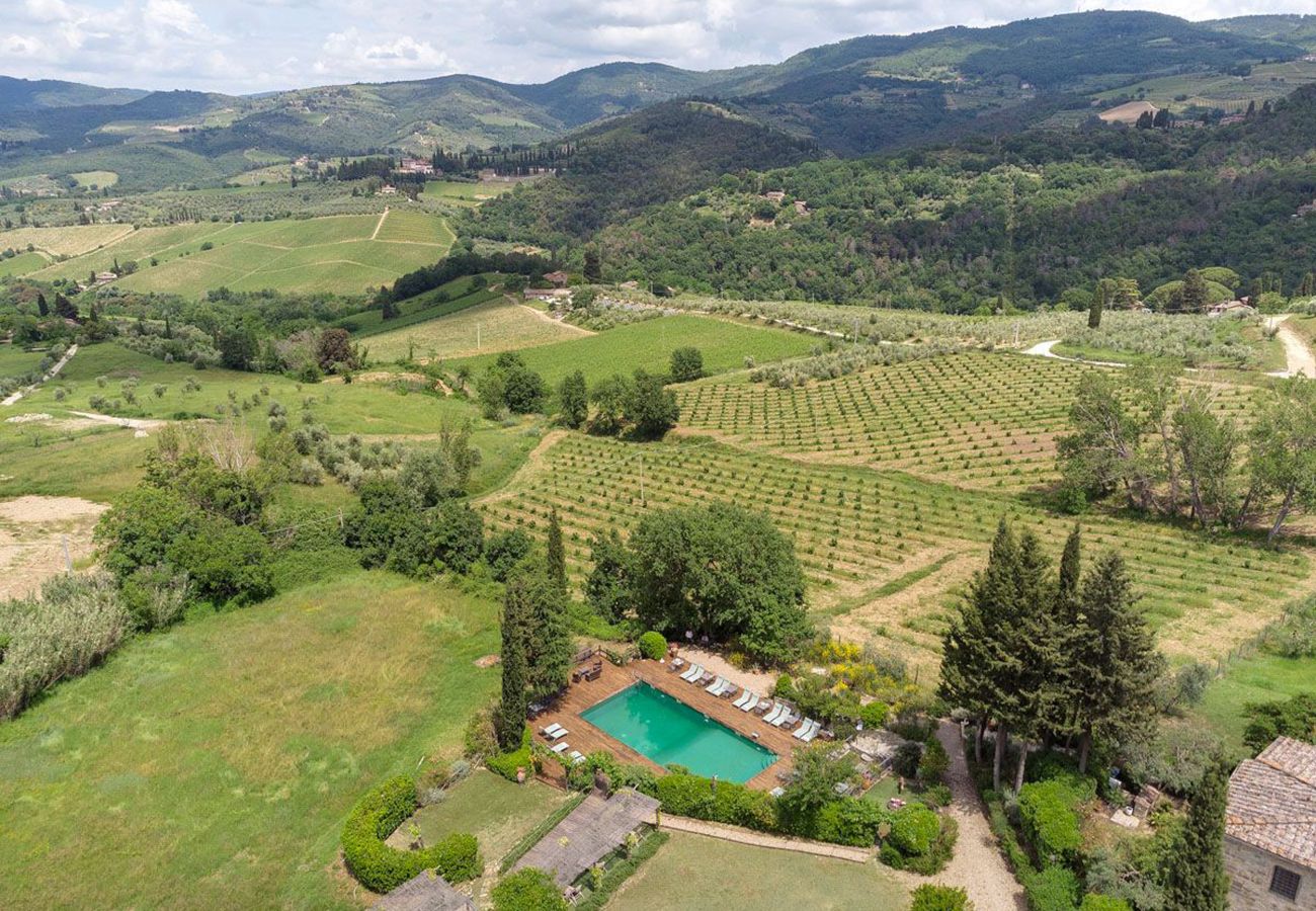 Villa a Greve in Chianti - AMORE RENTALS - Villa Il Casello con Piscina, SPA, Ideale per Gruppi