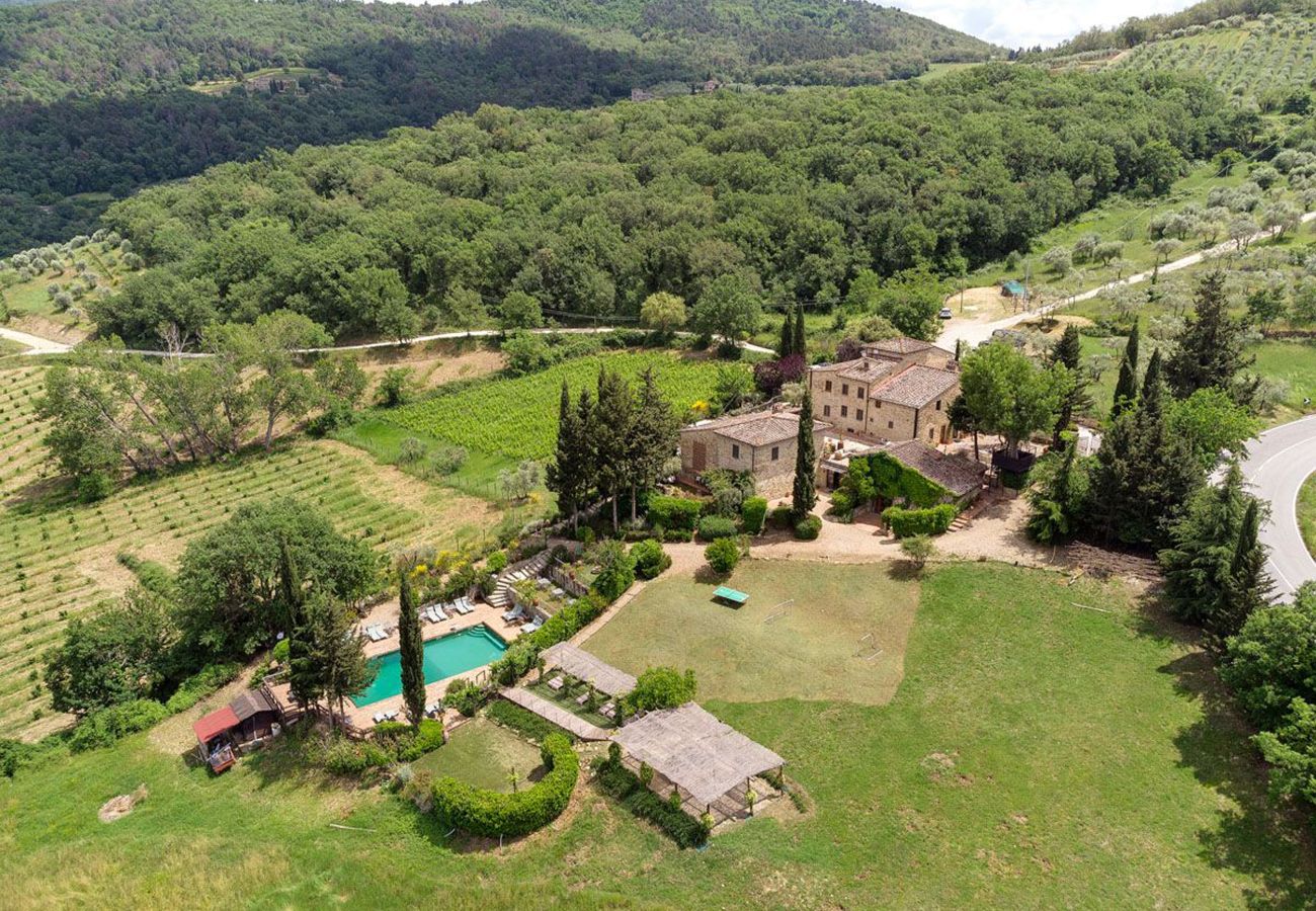 Villa a Greve in Chianti - AMORE RENTALS - Villa Il Casello con Piscina, SPA, Ideale per Gruppi