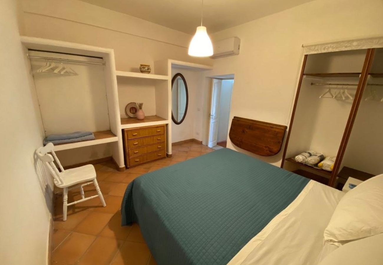 Casa a Positano - AMORE RENTALS - Casa Laura con Terrazza Vista Mare