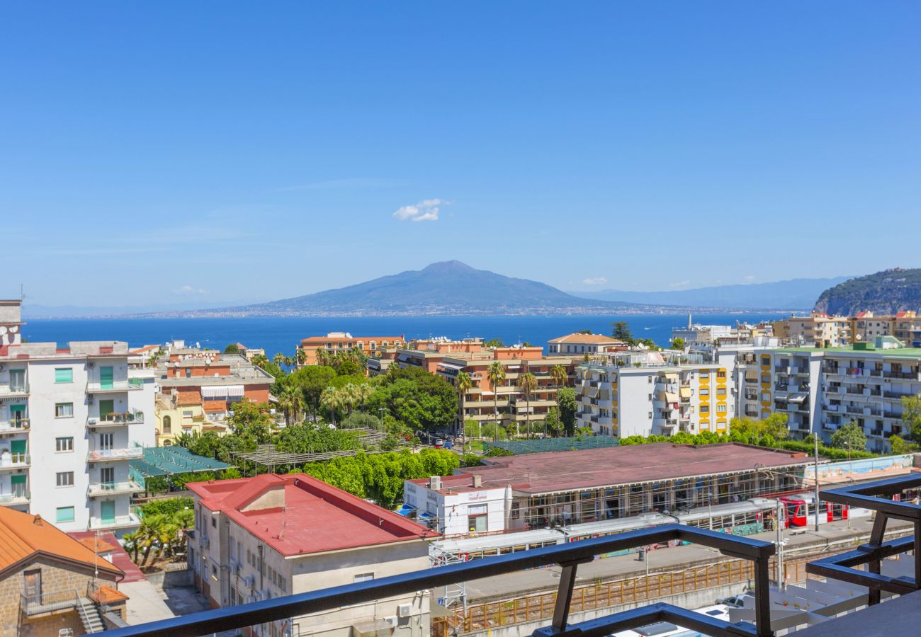 Appartamento a Sorrento - AMORE RENTALS - Appartamento Cielomare con Vista Mare e Balcone