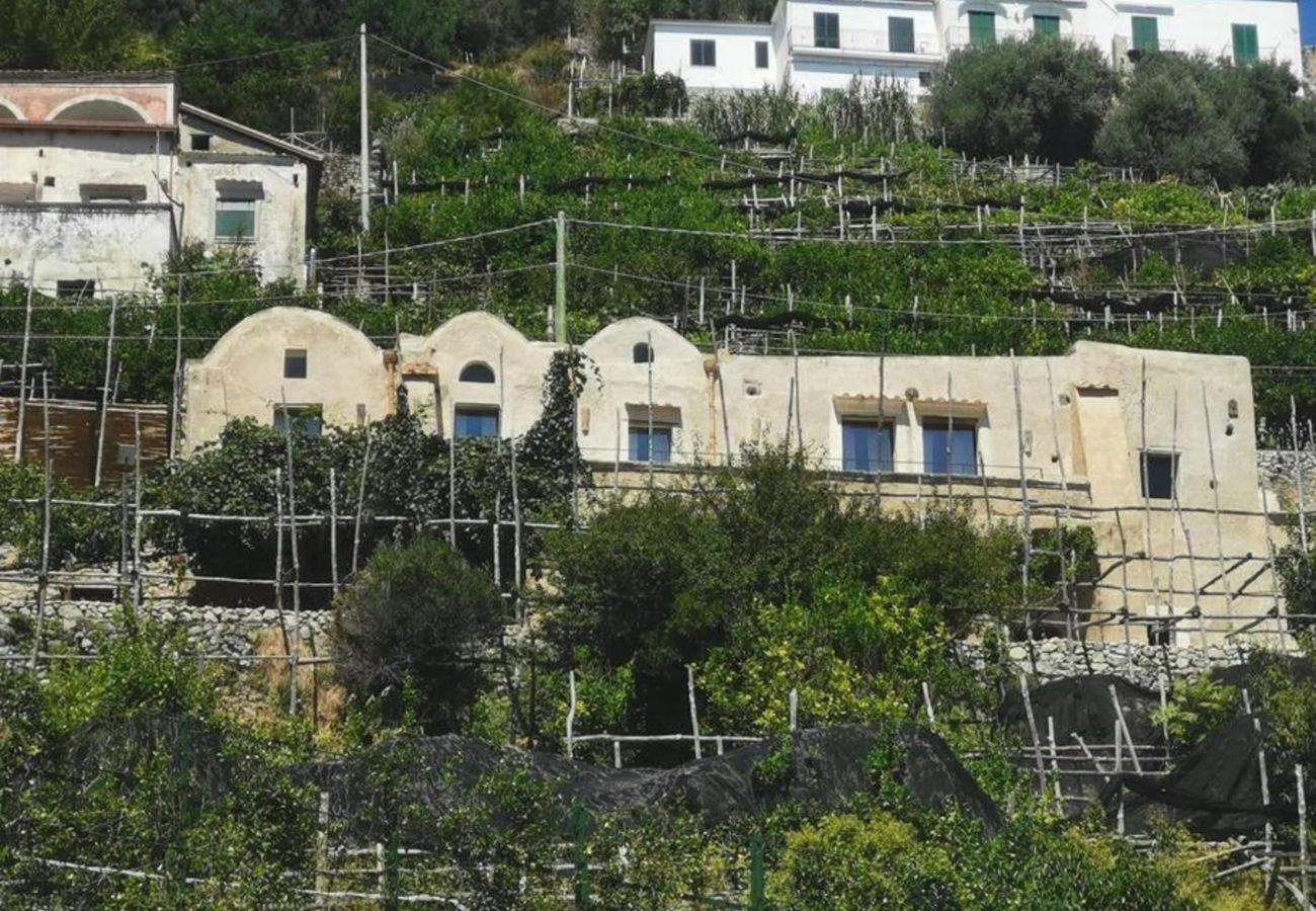 Villa a Amalfi - AMORE RENTALS - Villa Margherita con Vista Mare e Piscina