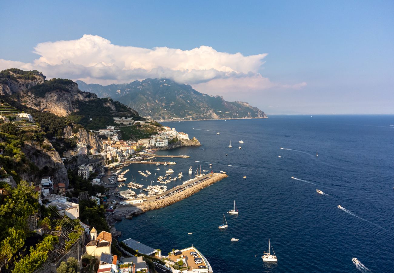 Villa a Amalfi - AMORE RENTALS - Villa Margherita con Vista Mare e Piscina