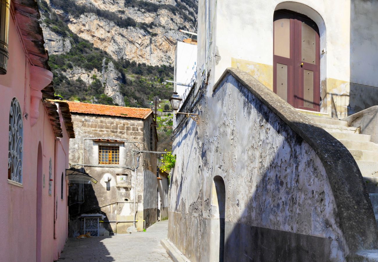 Casa a Positano - AMORE RENTALS - Residence Barbera con Terrazza e Aria Condizionata