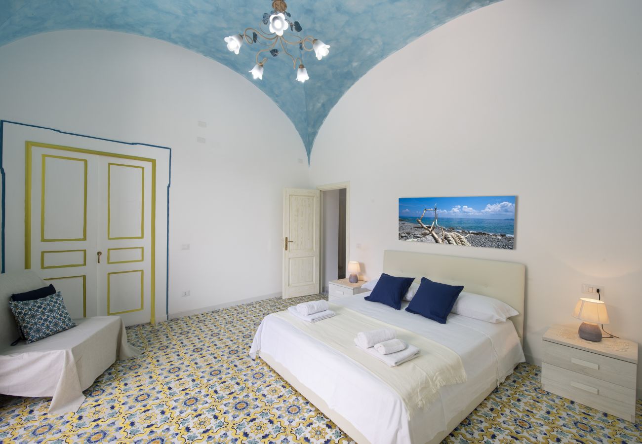 Casa a Positano - AMORE RENTALS - Residence Barbera con Terrazza e Aria Condizionata