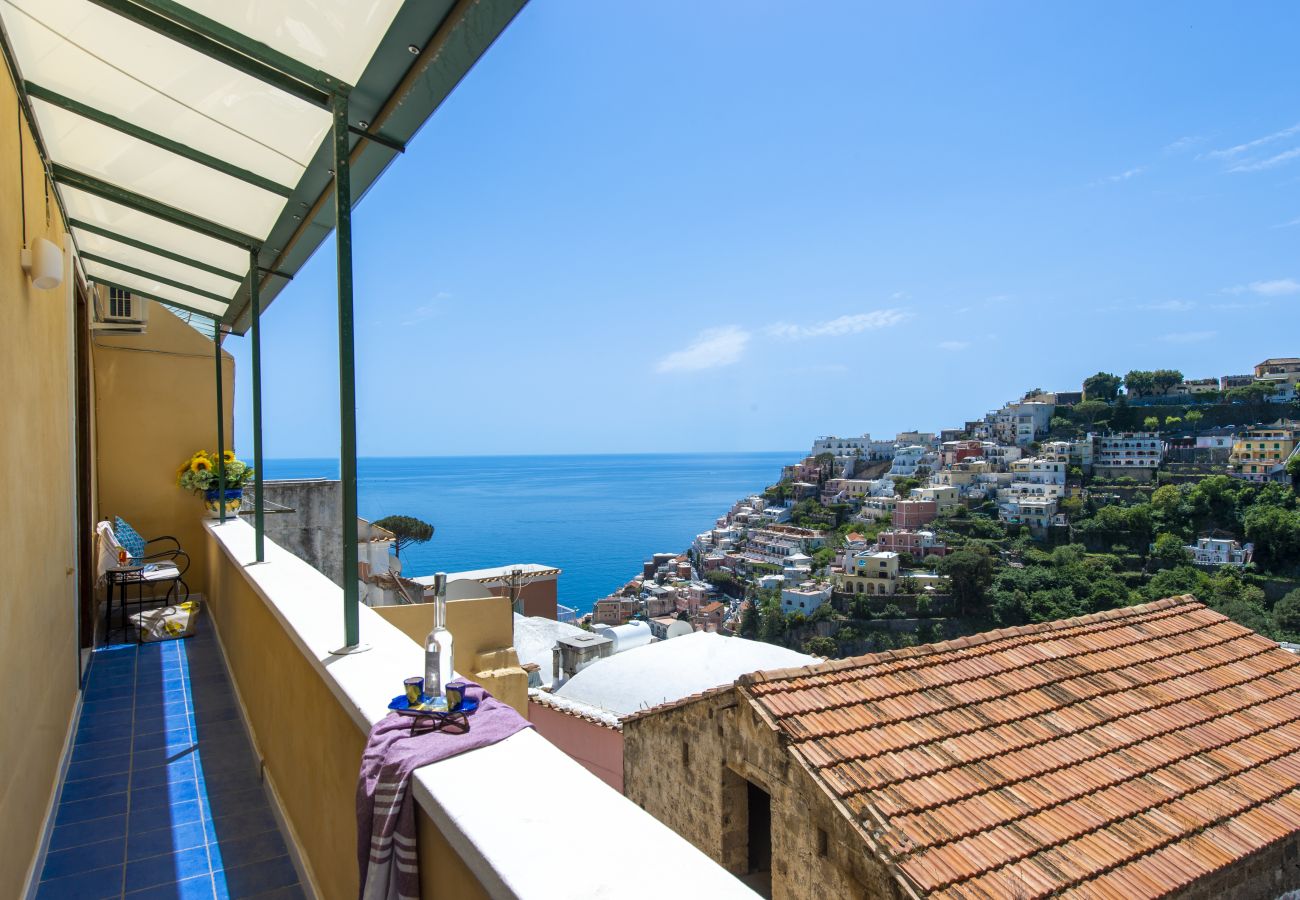 Casa a Positano - AMORE RENTALS - Residence Barbera con Terrazza e Aria Condizionata