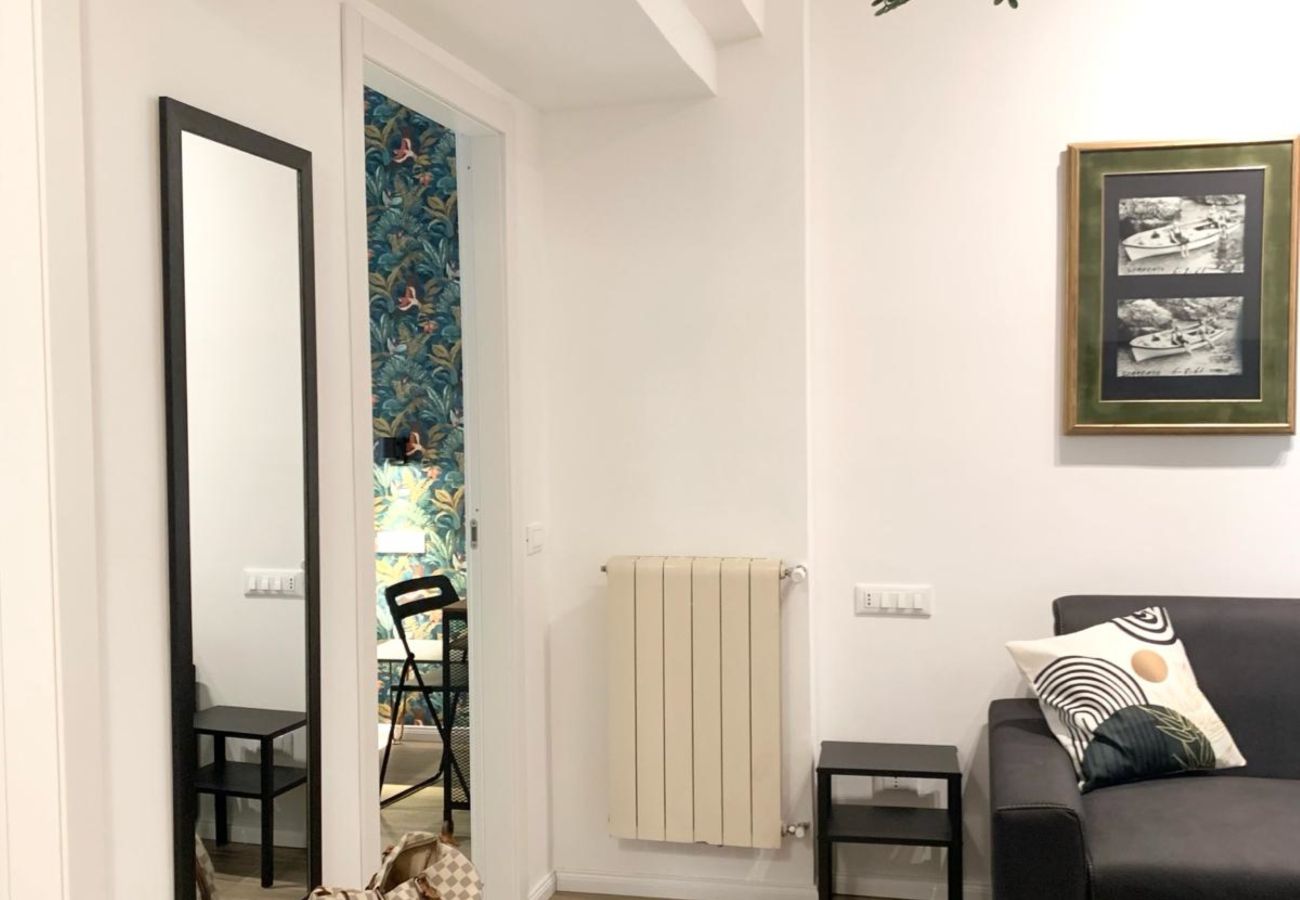 Appartamento a Sorrento - AMORE RENTALS - La Casetta di Anna con Aria Condizionata e Wi-Fi