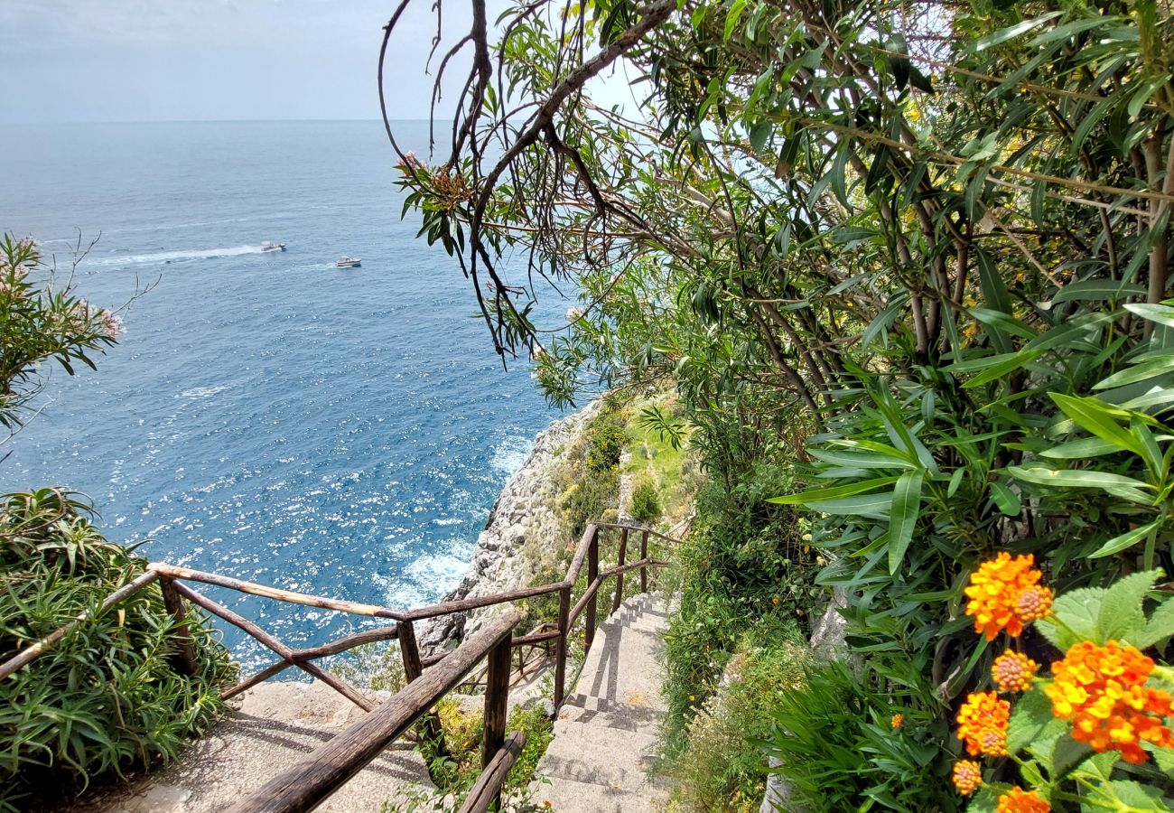 Casa a Praiano - AMORE RENTALS - Casa Gianna con Vista Mare e Discesa diretta al Mare