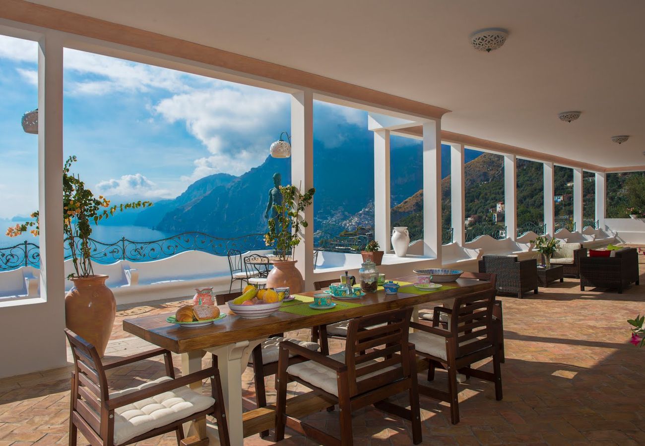 Villa a Positano - AMORE RENTALS - Villa Demetra con Vista Mare e Terrazzo Privato