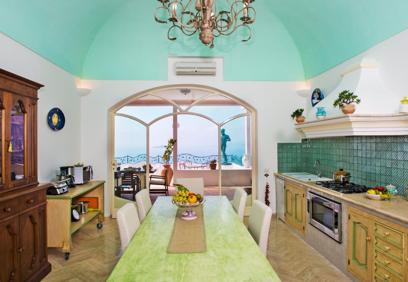 Villa a Positano - AMORE RENTALS - Villa Demetra con Vista Mare e Terrazzo Privato