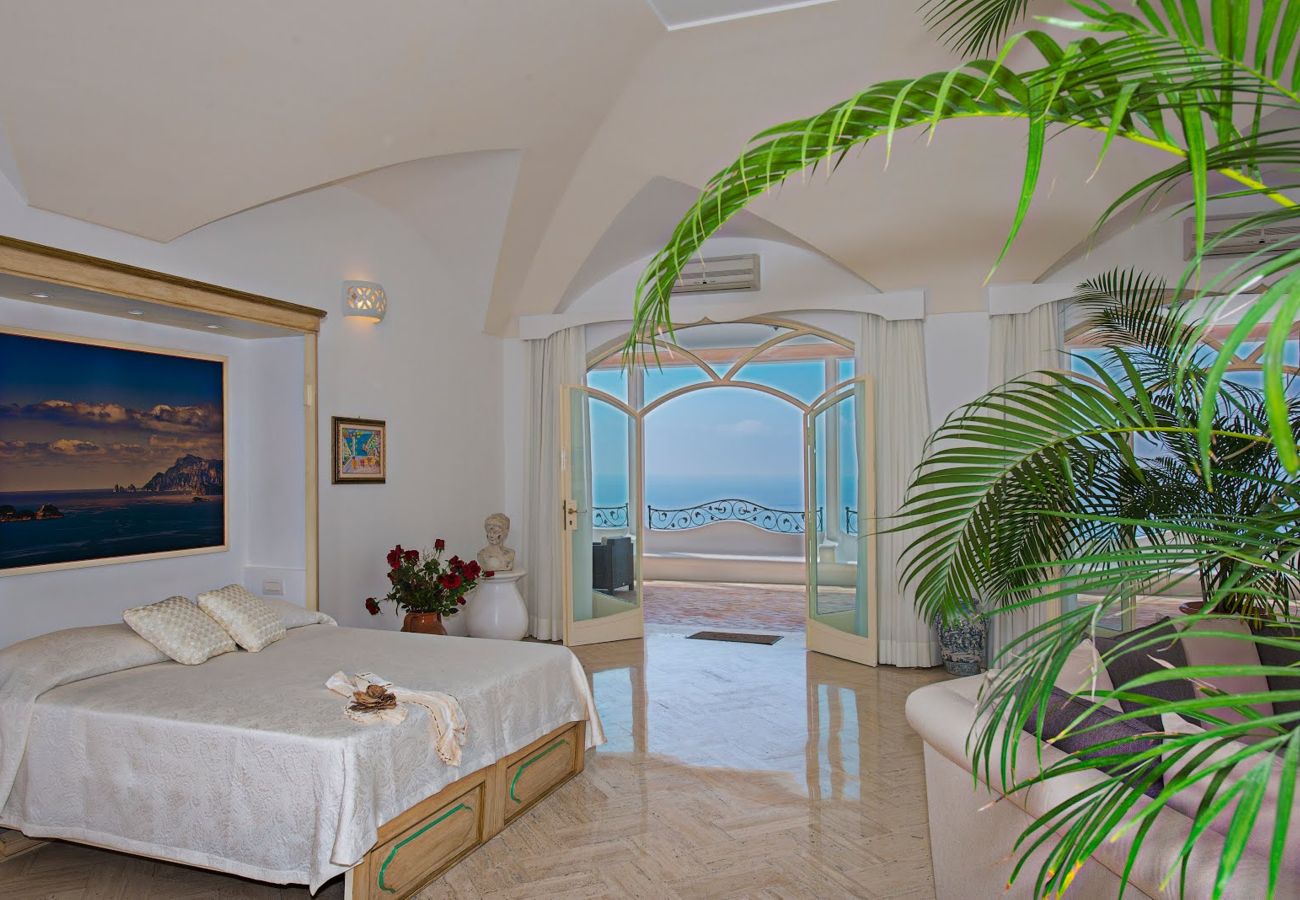 Villa a Positano - AMORE RENTALS - Villa Demetra con Vista Mare e Terrazzo Privato