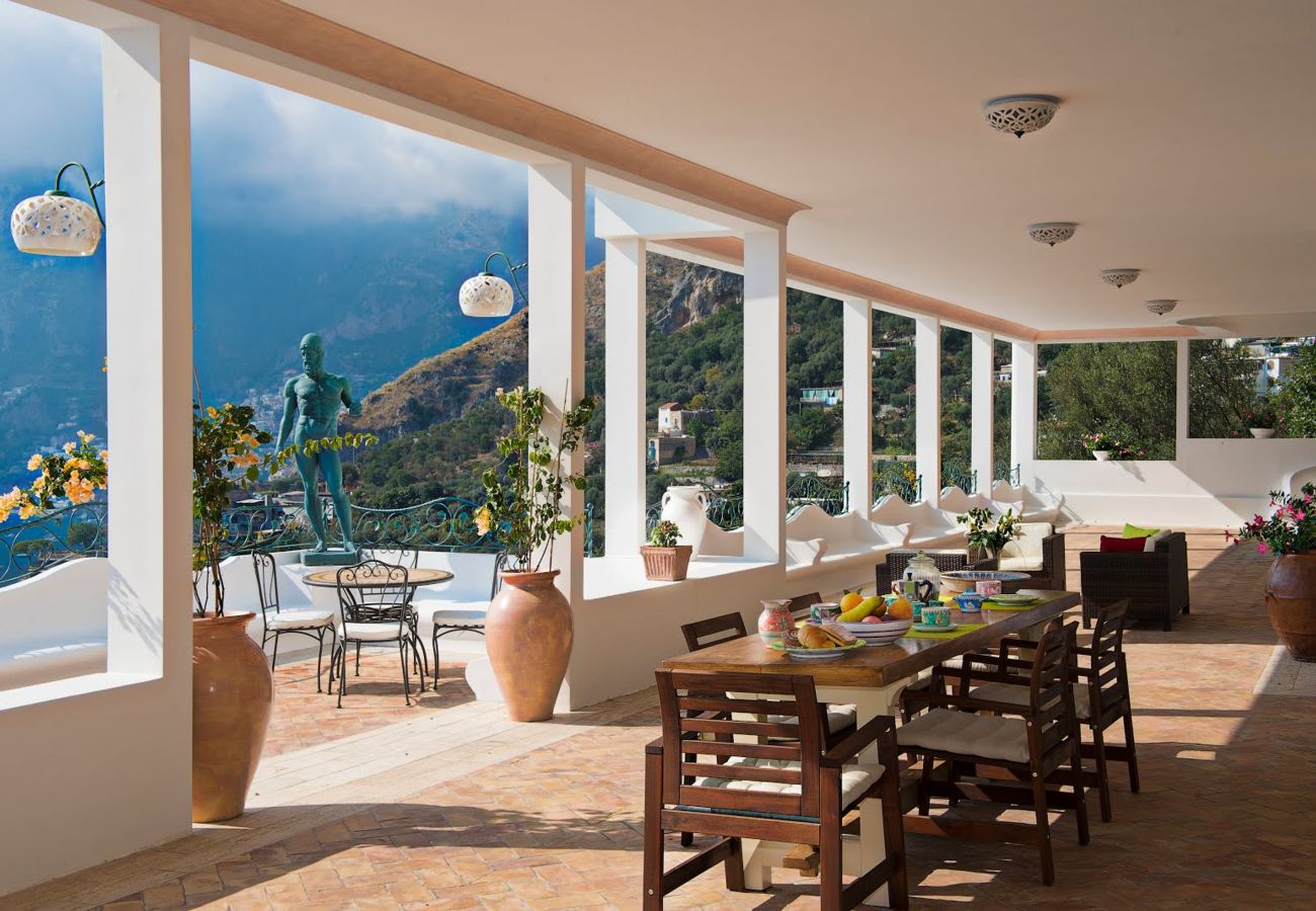 Villa a Positano - AMORE RENTALS - Villa Demetra con Vista Mare e Terrazzo Privato