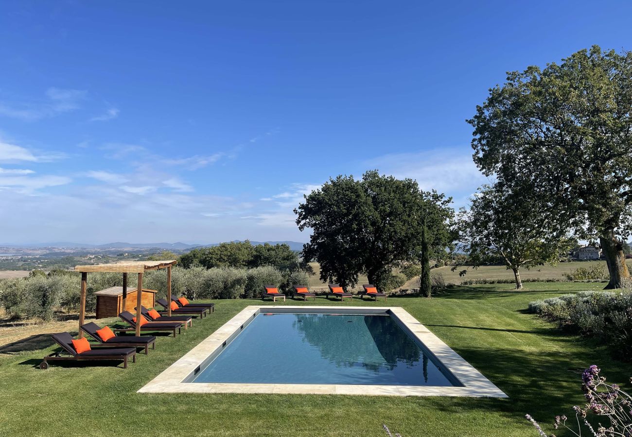 Villa a Sarteano - AMORE RENTALS - Villa Viola con Piscina, Giardino, Ideale per Matrimoni