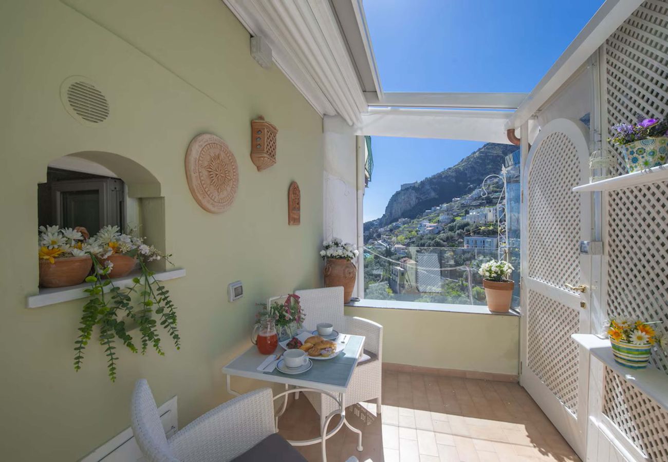 Villa in Amalfi - AMORE RENTALS - Villa Bellavista with Heated Jacuzzi, Sea View and Gym