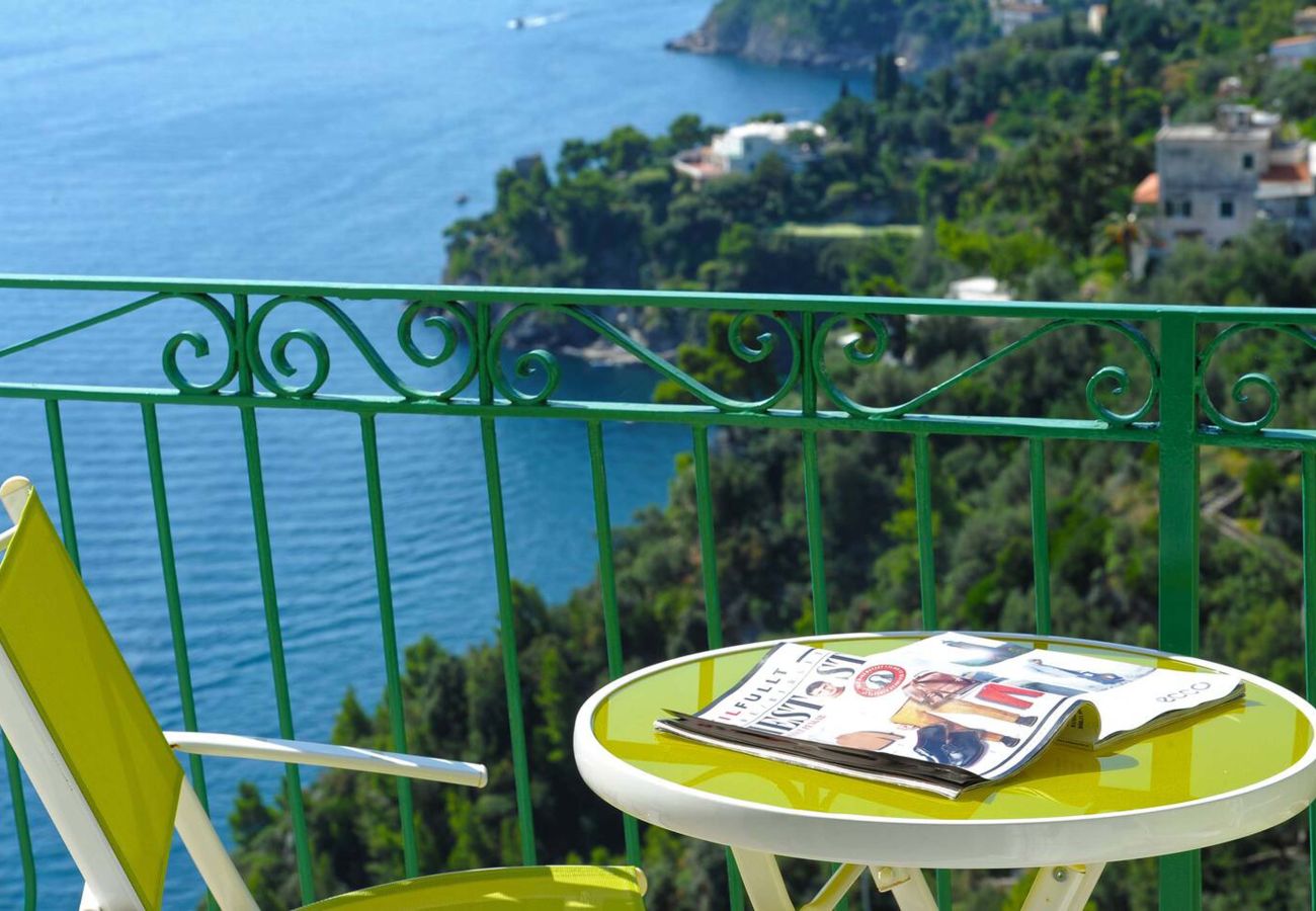 Villa in Amalfi - AMORE RENTALS - Villa Bellavista with Heated Jacuzzi, Sea View and Gym