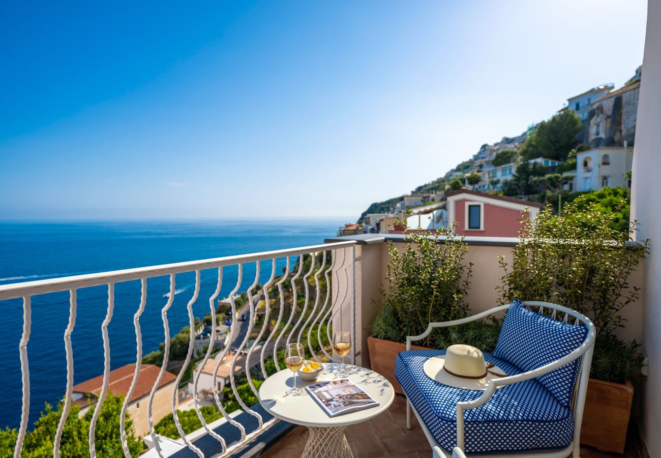 Villa in Praiano - AMORE RENTALS - Villa Mare Blu with Internal Heated Pool, Sea View and Breakfast