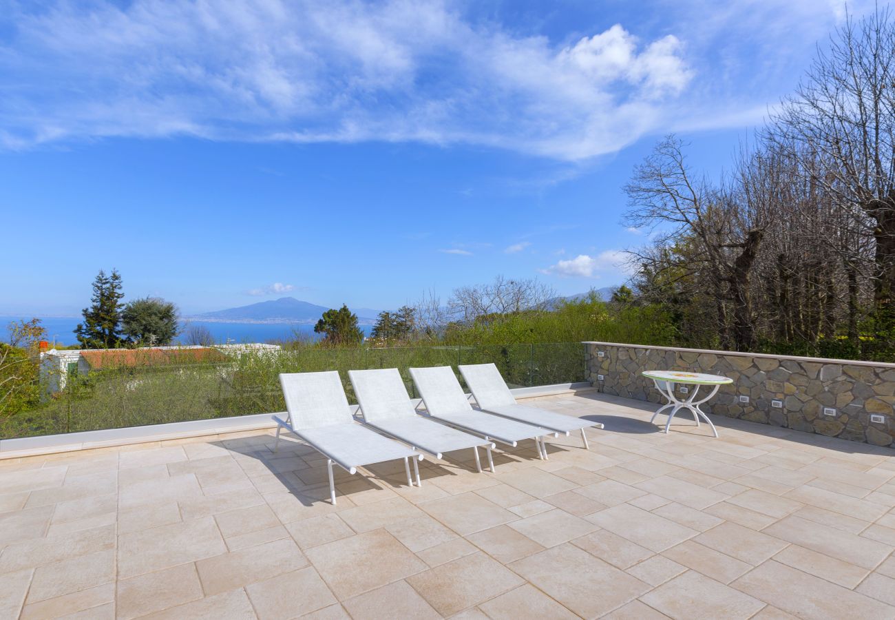 Villa in Massa Lubrense - AMORE RENTALS - Resort Ravenna - The Villa with Private Swimming Pool, Hot Tub, Ideal for Events