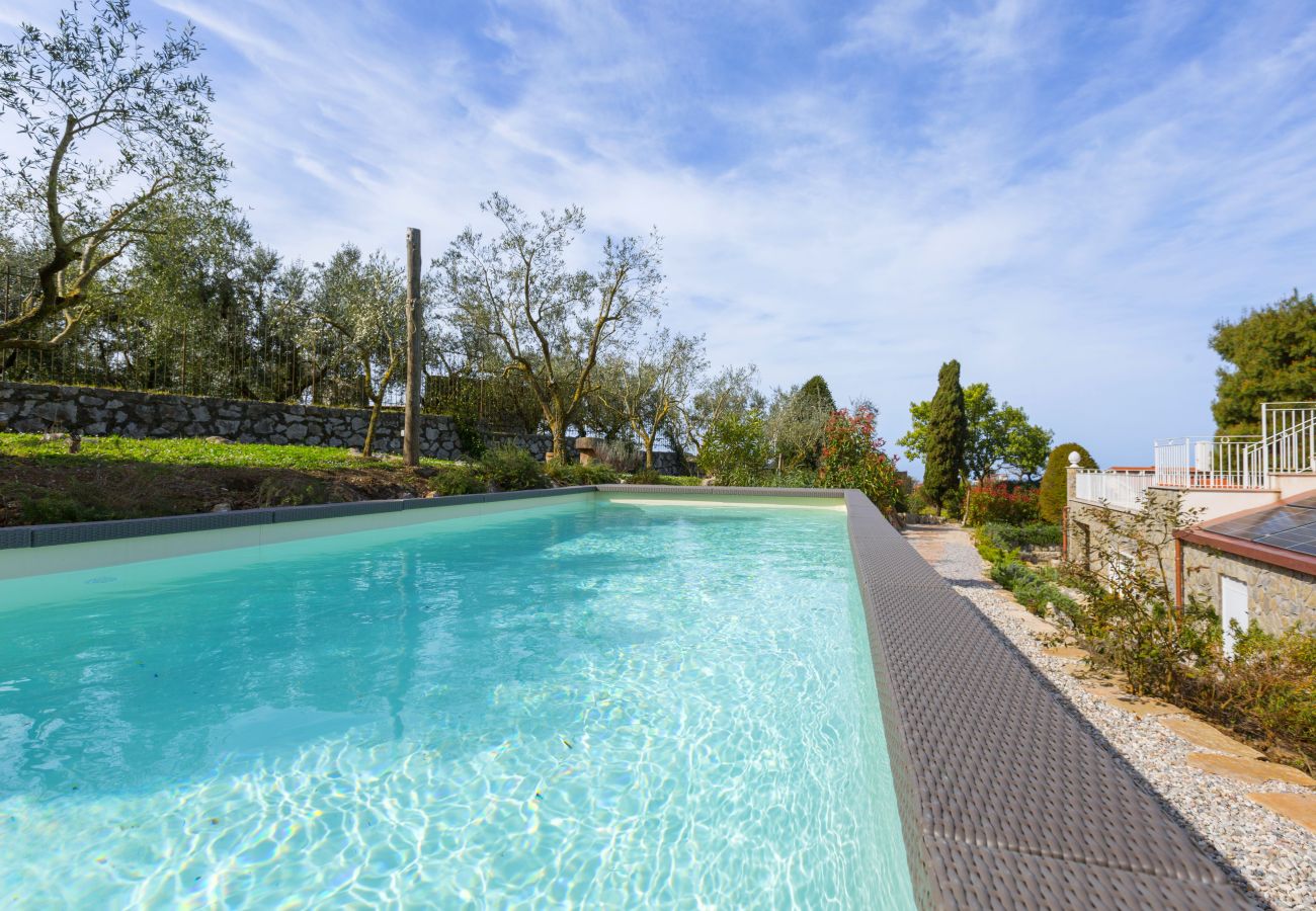 Villa in Massa Lubrense - AMORE RENTALS - Resort Ravenna with Shared Swimming Pool, Hot Tubs, Terraces, Ideal for Events