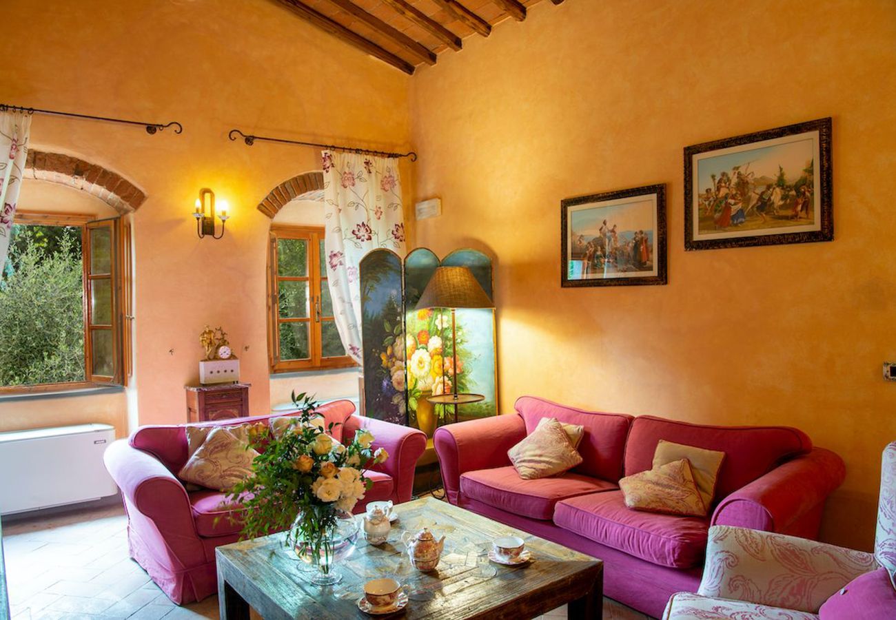 Villa in Greve in Chianti - AMORE RENTALS - Villa Il Casello with Swimming Pool, SPA, Ideal for Groups