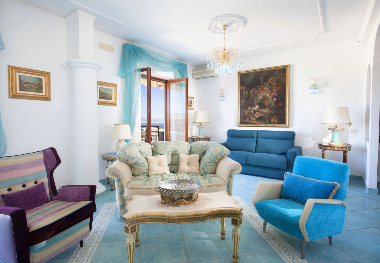 Apartment in Sorrento - AMORE RENTALS - Appartamento Cielomare with Sea View and Balcony