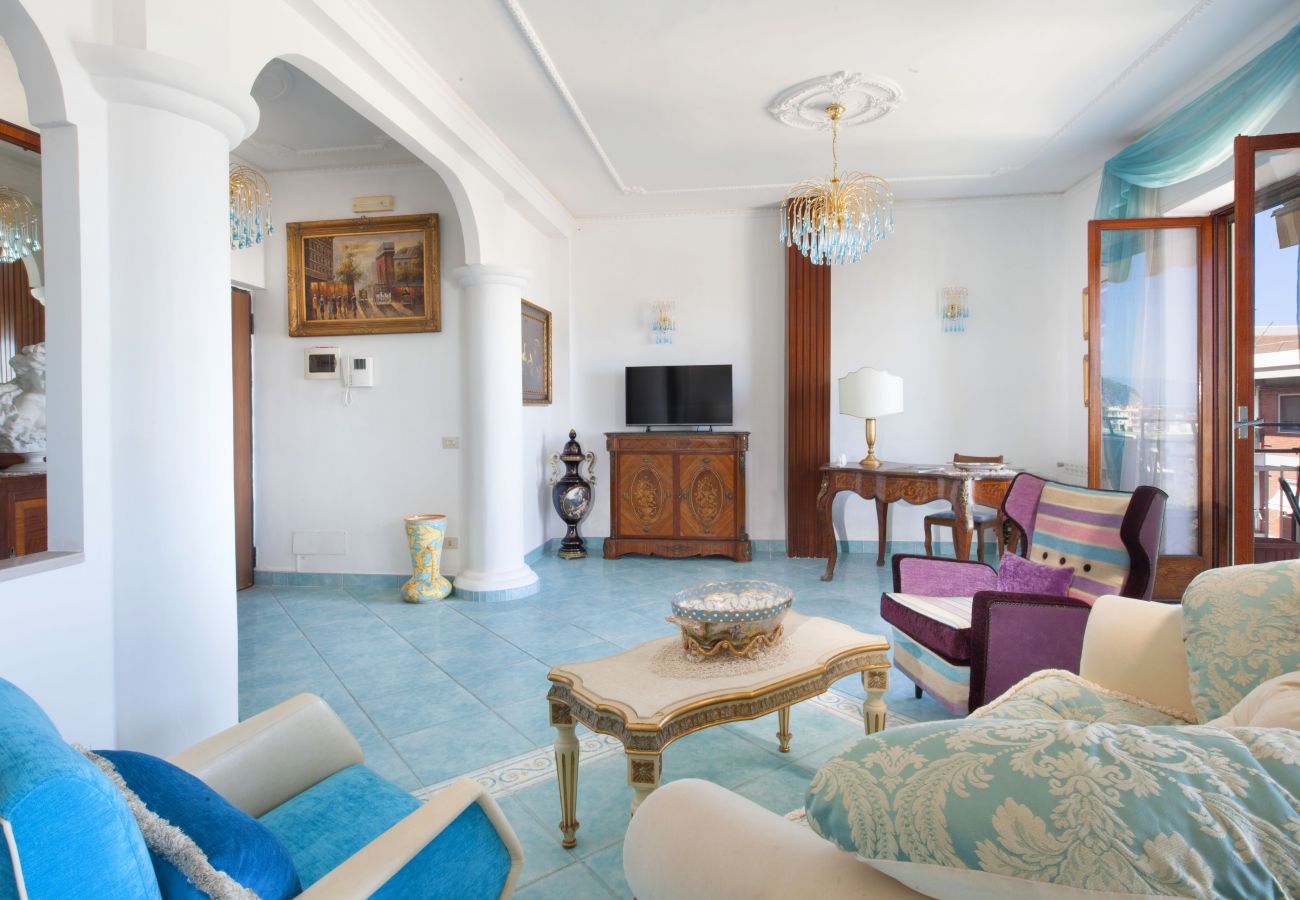 Apartment in Sorrento - AMORE RENTALS - Appartamento Cielomare with Sea View and Balcony