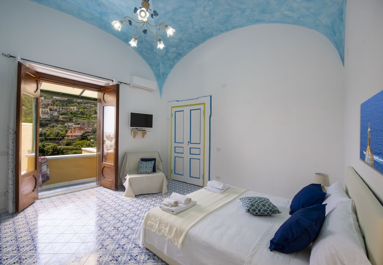 House in Positano - AMORE RENTALS - Residence Barbera with Terrace and Air Conditioning