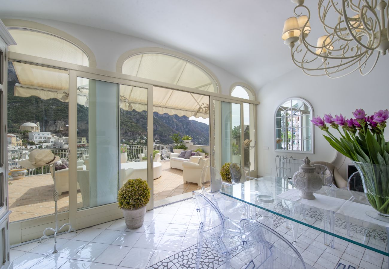 Villa in Positano - AMORE RENTALS - Villa Elio with Sea View, Heated Pool and Parking