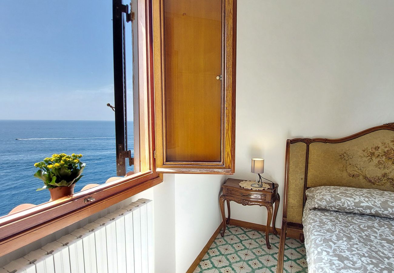 House in Praiano - AMORE RENTALS - Casa Gianna with Sea View and Direct Access to the Sea