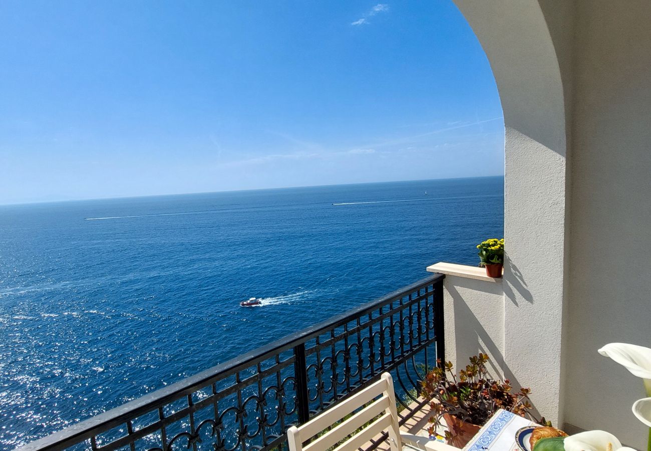 House in Praiano - AMORE RENTALS - Casa Gianna with Sea View and Direct Access to the Sea