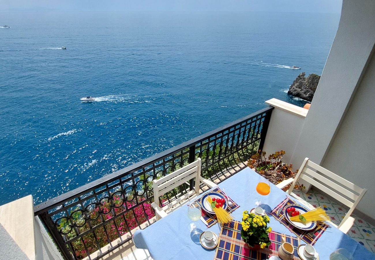 House in Praiano - AMORE RENTALS - Casa Gianna with Sea View and Direct Access to the Sea