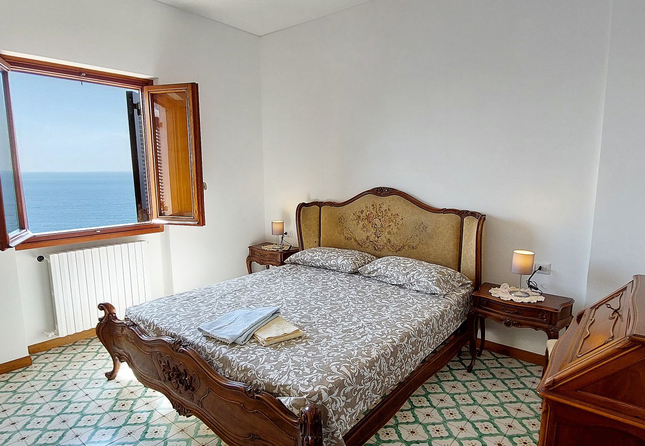 House in Praiano - AMORE RENTALS - Casa Gianna with Sea View and Direct Access to the Sea