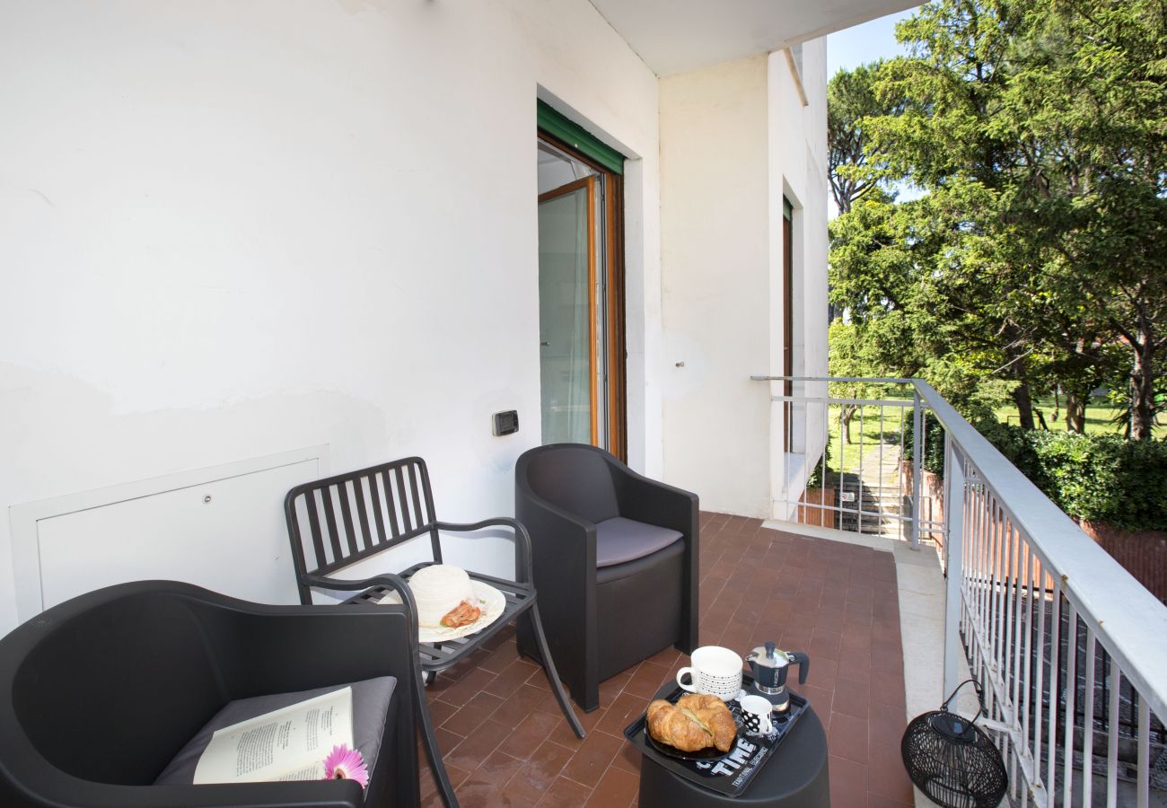 Apartment in Sorrento - AMORE RENTALS - Sorrento Live Home with Balcony and Air Conditioning