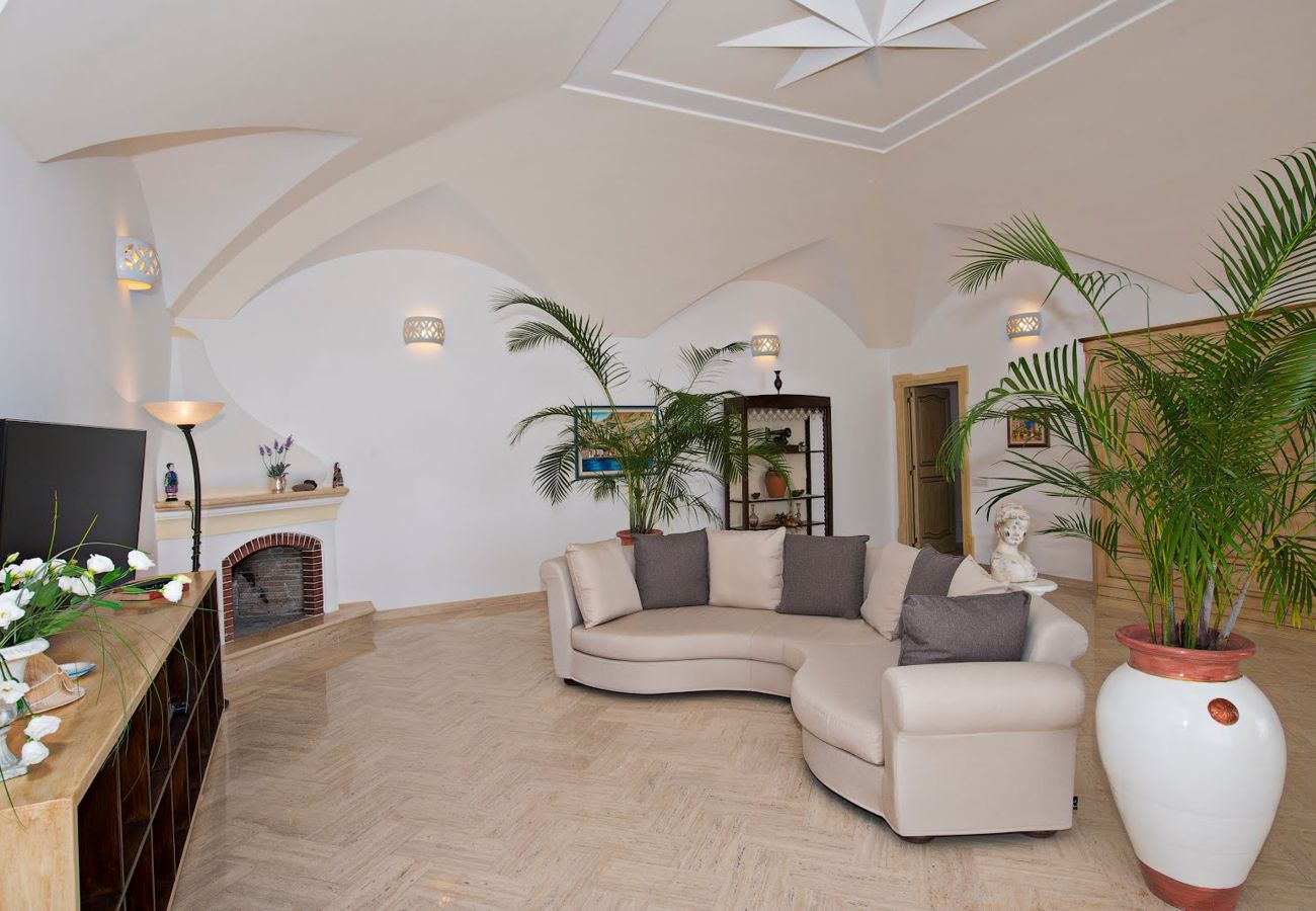 Villa in Positano - AMORE RENTALS - Villa Demetra with Sea View and Private Terrace