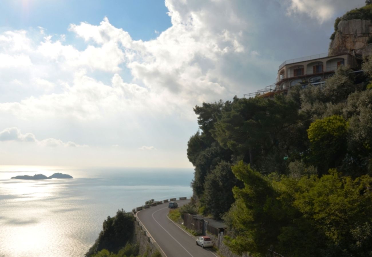 House in Positano - AMORE RENTALS - Casa Assunta with Parking and Air Conditioning